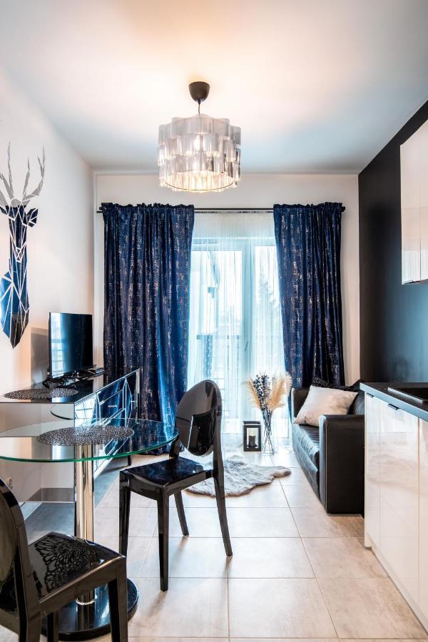 Nowoczesny Apartament Glamour Lodz Z Prysznicem Posrodku - Dostep Na Kod, Parkingアパートメント エクステリア 写真